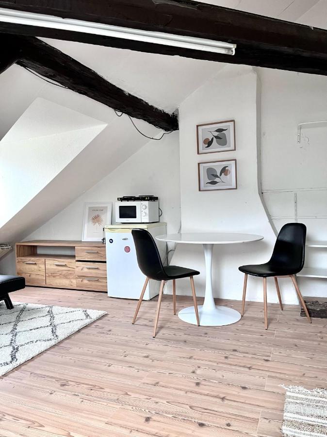 Loft Apartment Close To Metro Palmovka Praga Exterior foto