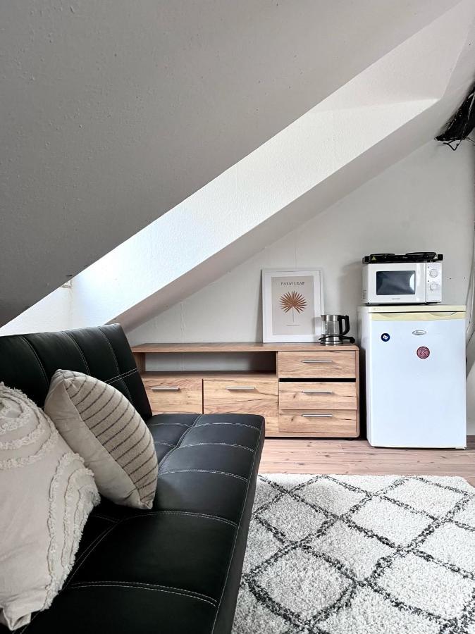 Loft Apartment Close To Metro Palmovka Praga Exterior foto